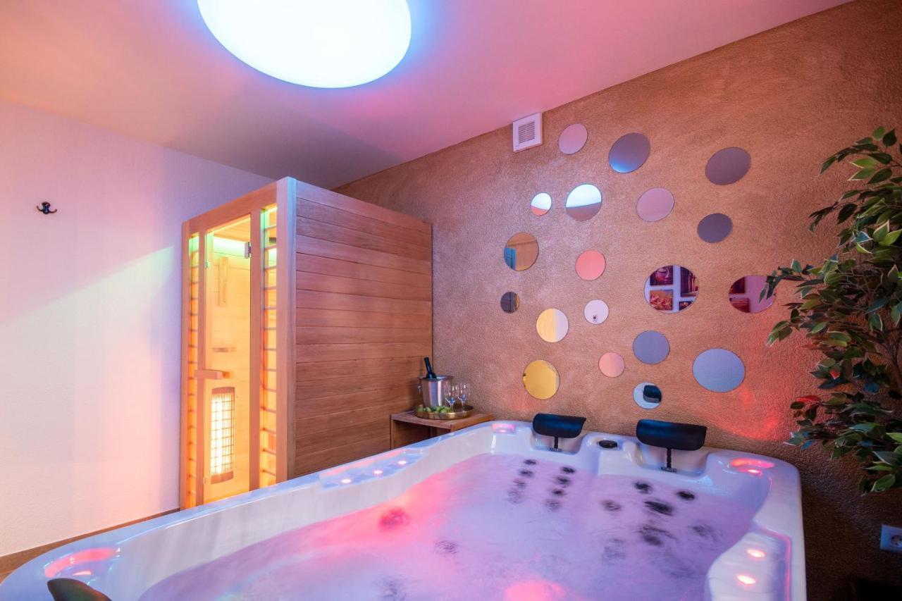 Wellness Studio D'Or - Exclusive New Apartment With Whirlpool, Sauna, Sunny Terrace, Private Parking Poreč Exteriér fotografie
