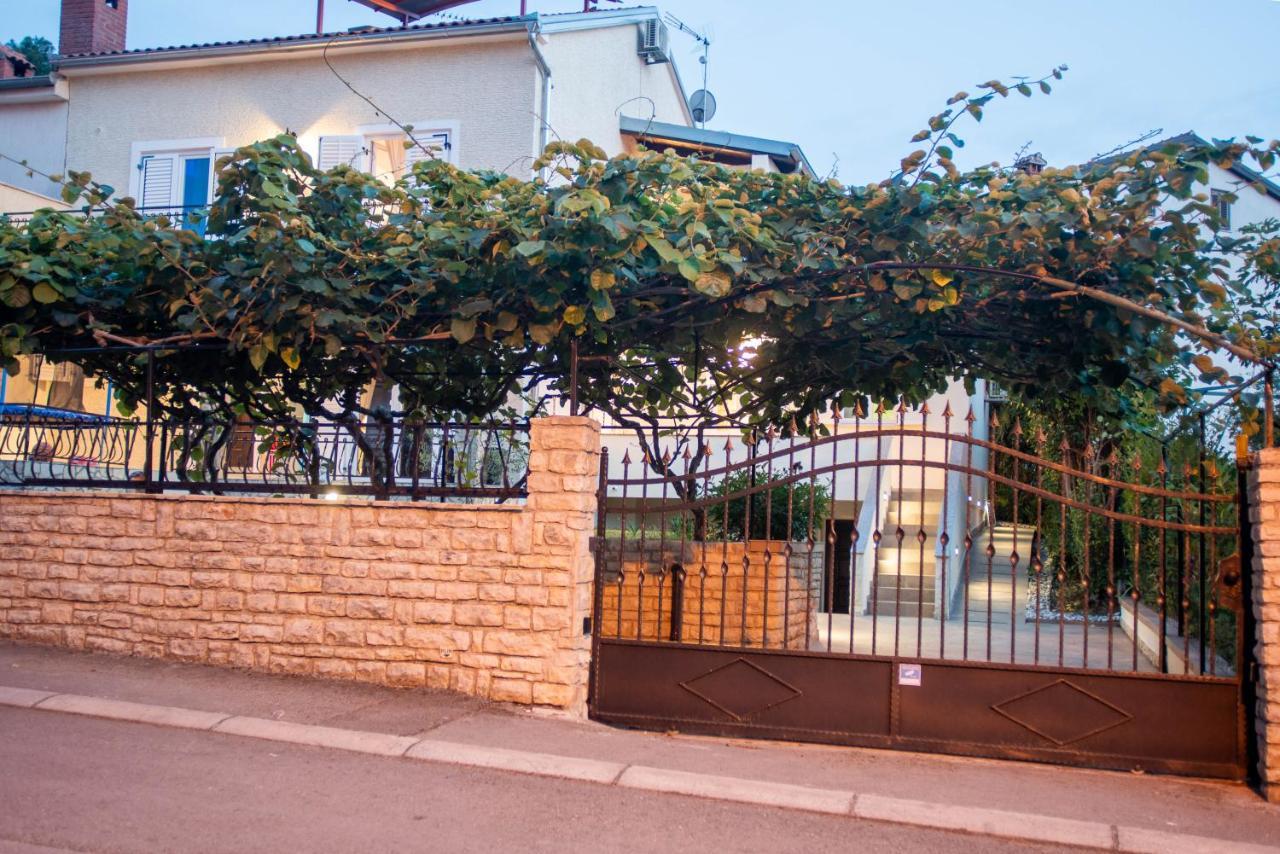 Wellness Studio D'Or - Exclusive New Apartment With Whirlpool, Sauna, Sunny Terrace, Private Parking Poreč Exteriér fotografie