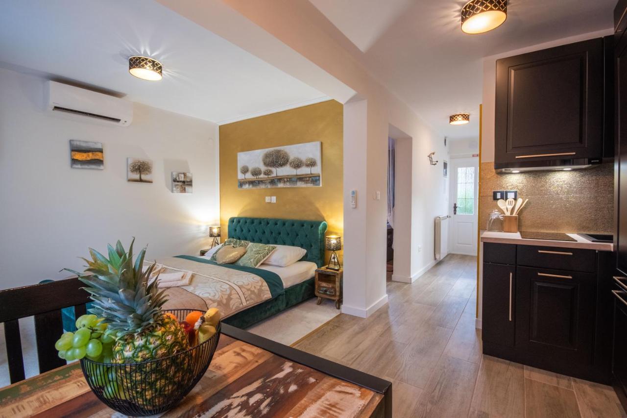 Wellness Studio D'Or - Exclusive New Apartment With Whirlpool, Sauna, Sunny Terrace, Private Parking Poreč Exteriér fotografie